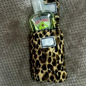 Hand sanitizer carrier| Leopard print | Velcro closure